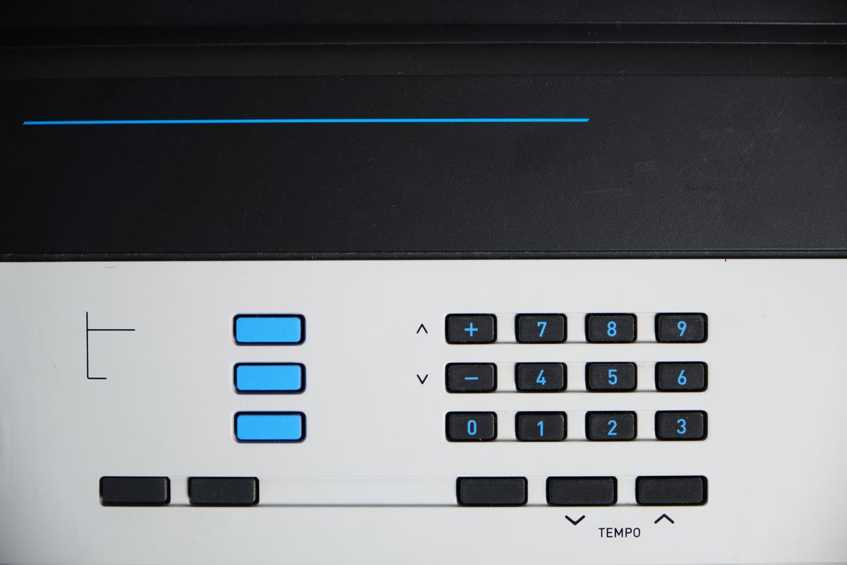 MATE Tweak layout switcher showing available desktop layouts