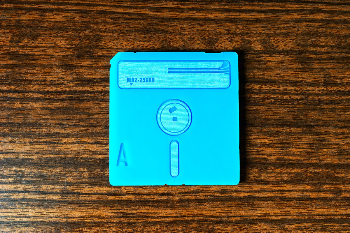 DDRescue-GUI main window showing source and destination selection
