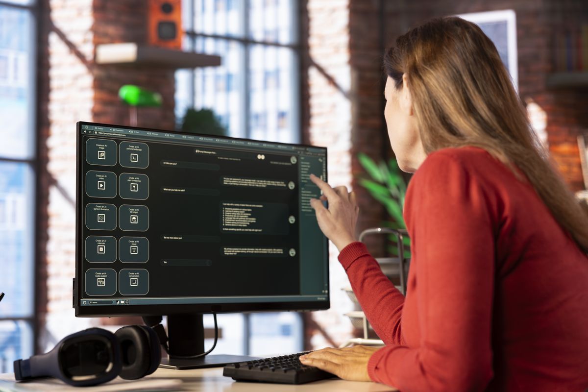 XAMPP control panel showing Apache and MySQL service status